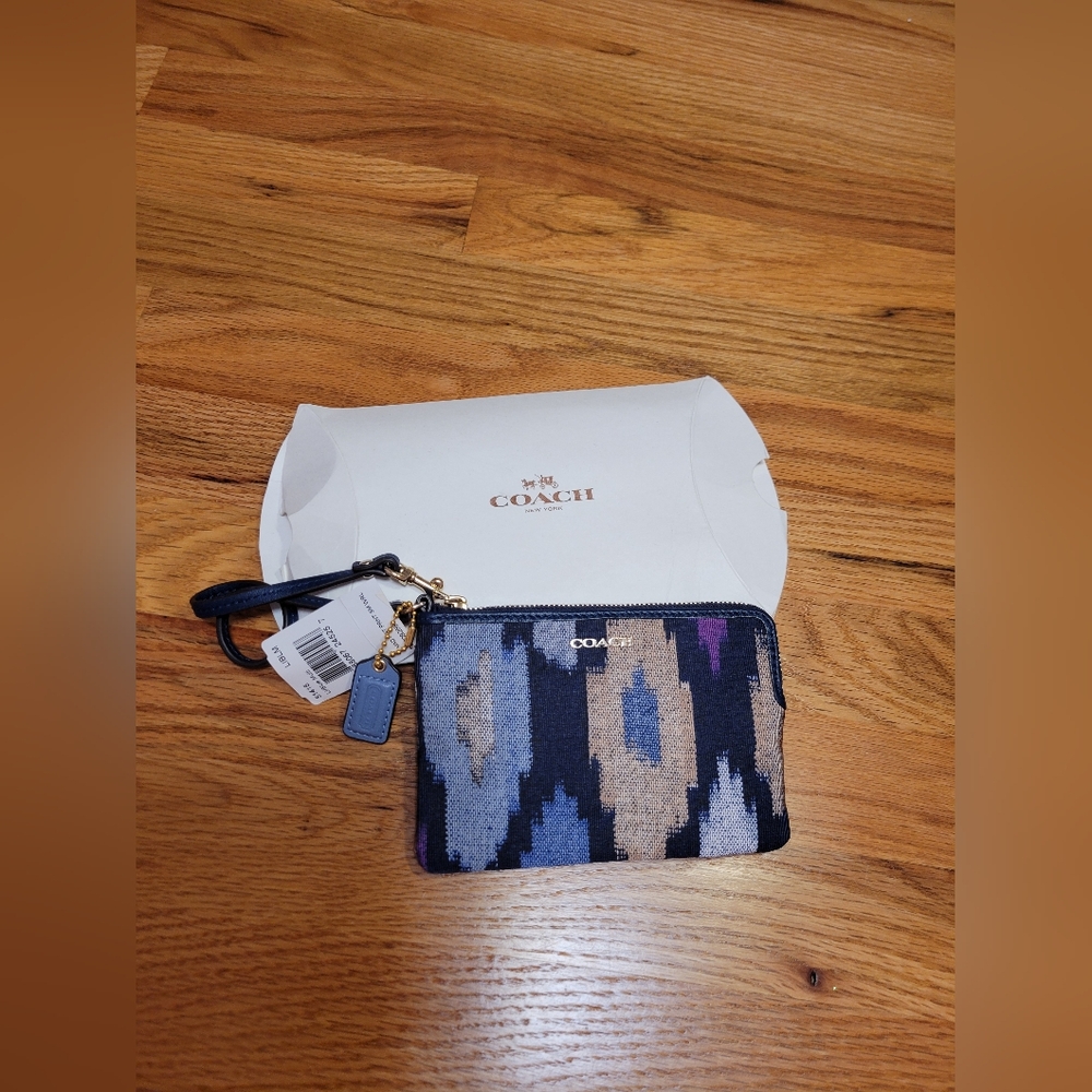 NWT Womens Vintage Coach Madison Ikat Print Canvas Small Wristlet - Blue/Purple